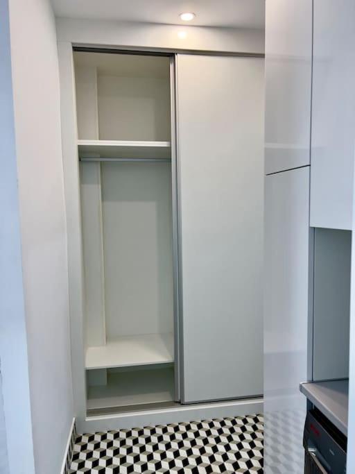 Rockside Residences La Linea N1